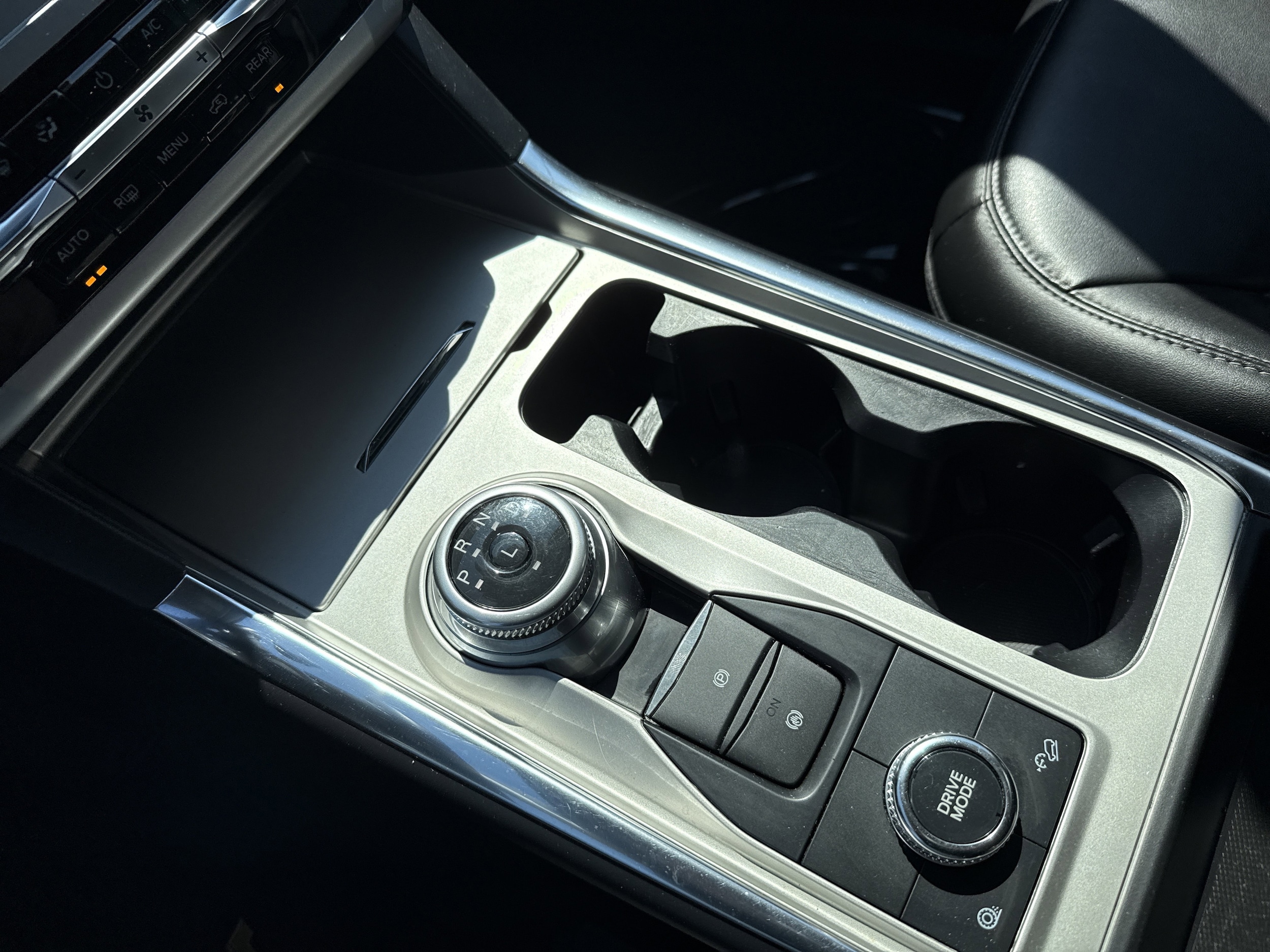 2022 Ford Explorer XLT - Photo 23