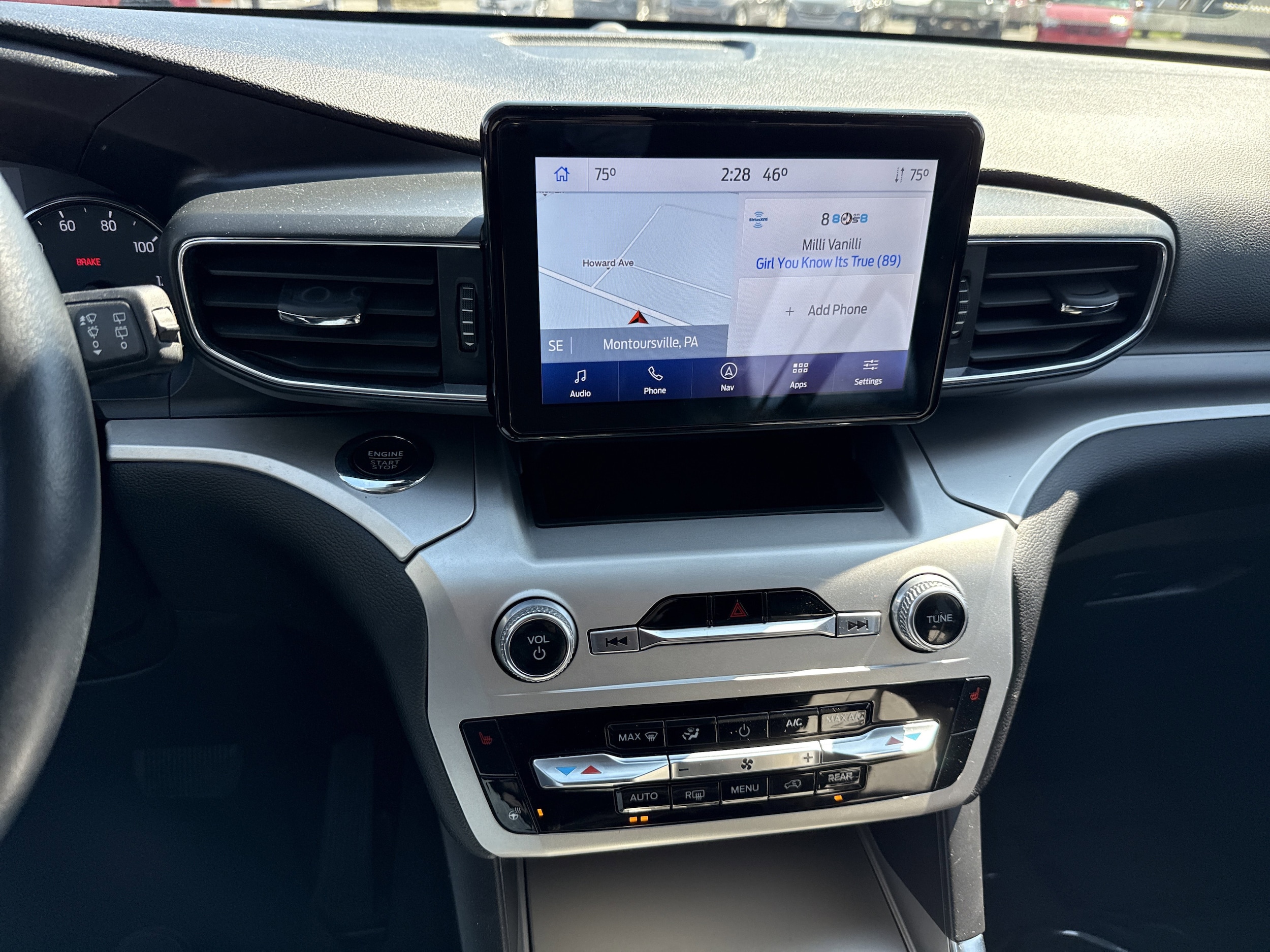 2022 Ford Explorer XLT - Photo 24