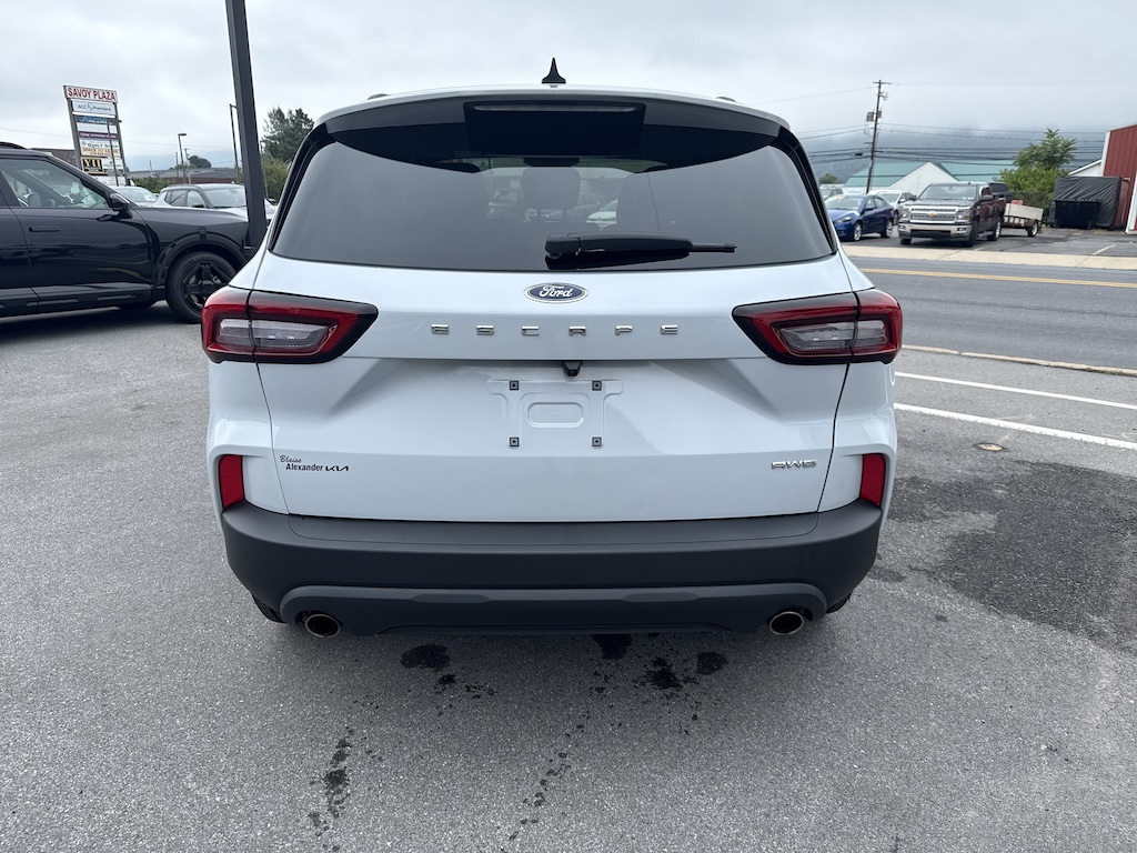 Used 2025 Ford Escape ST-Line Select SUV