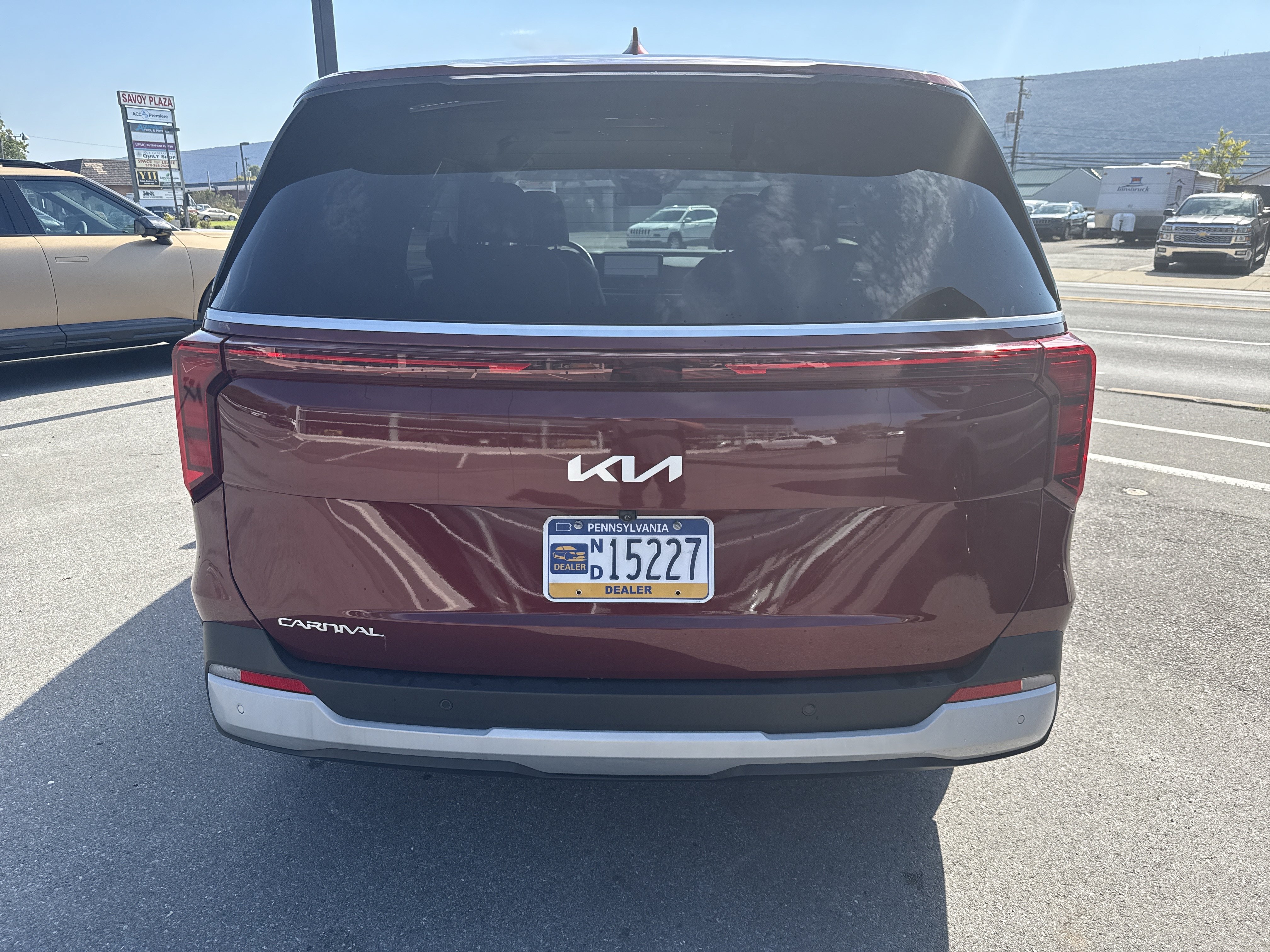 Certified 2025 Kia Carnival LXS Van Passenger Van