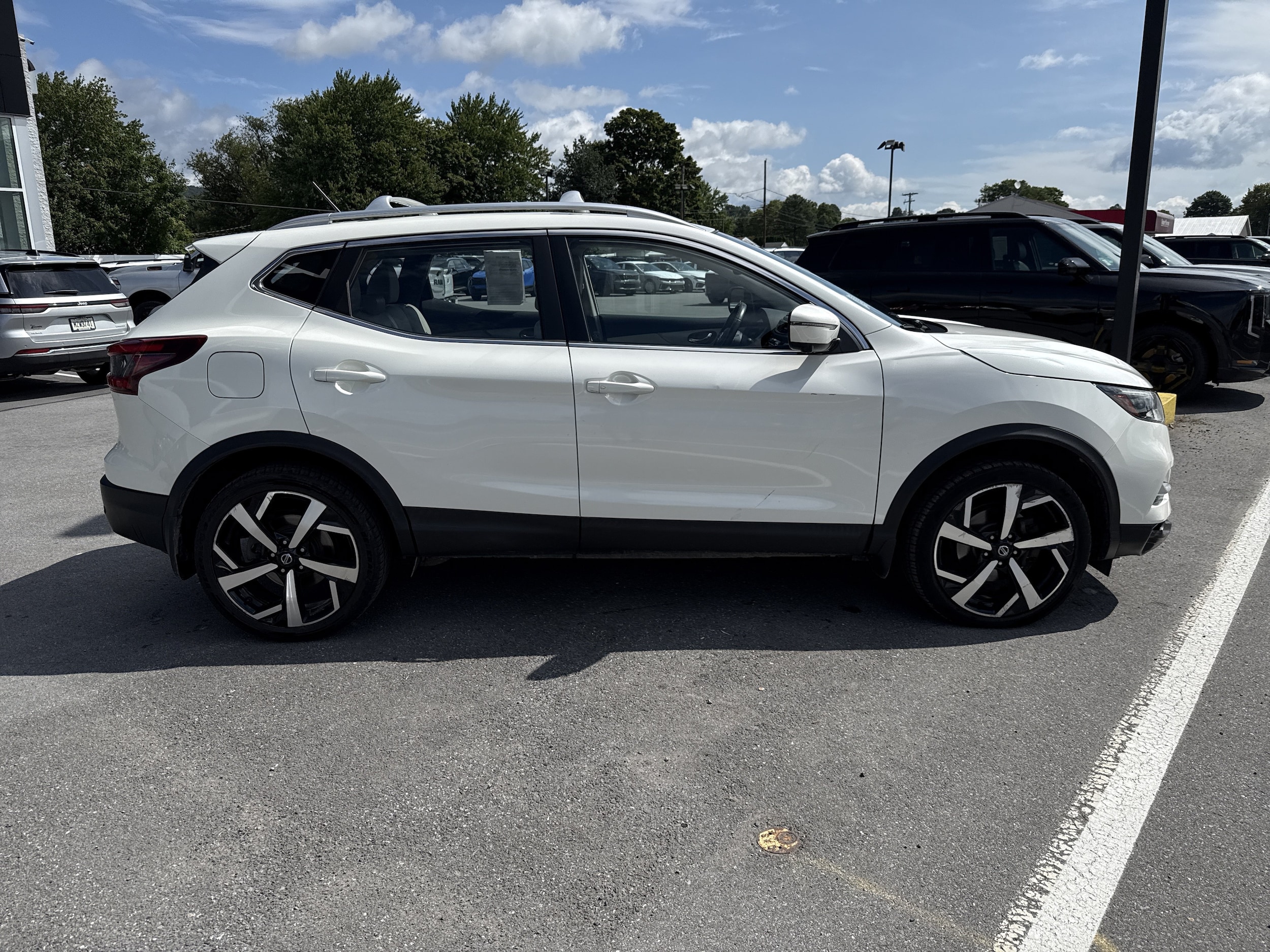 Used 2020 Nissan Rogue Sport SL with VIN JN1BJ1CW5LW365547 for sale in Montoursville, PA