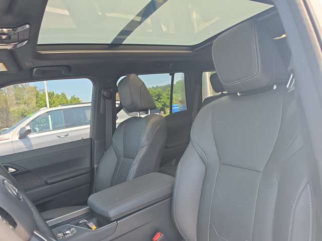 2024 Lexus GX Luxury+ - Photo 12