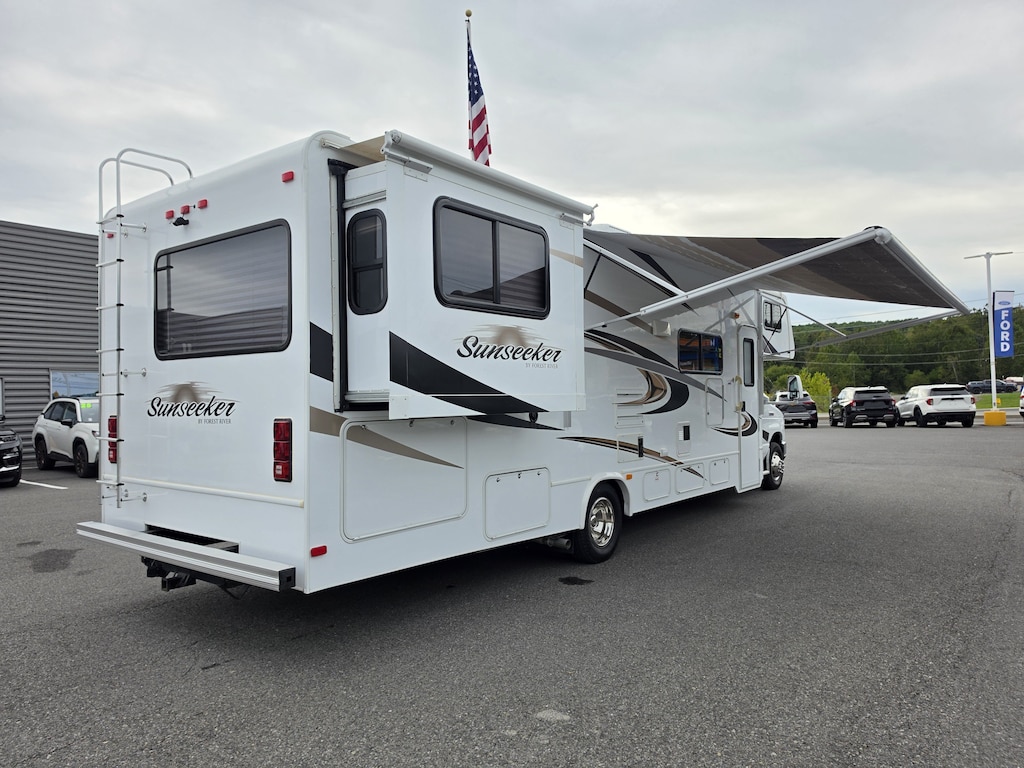 Used 2012 Ford Econoline Commercial Cutaway Truck