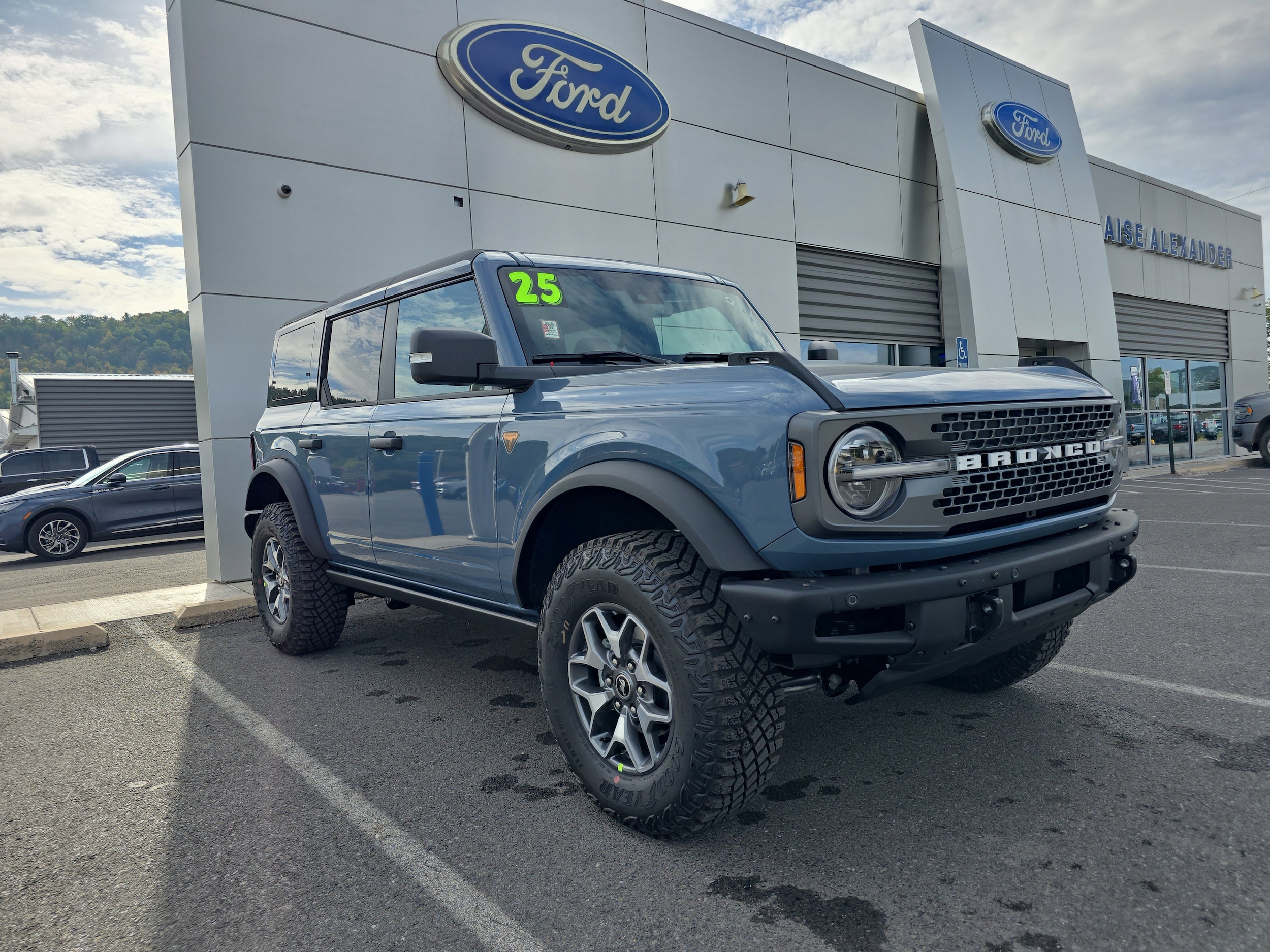 2025 Ford Bronco 4-Door
