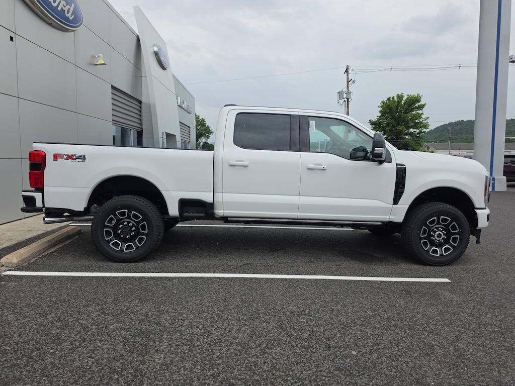 New 2026 Ford Super Duty F-350 Platinum Truck Crew Cab