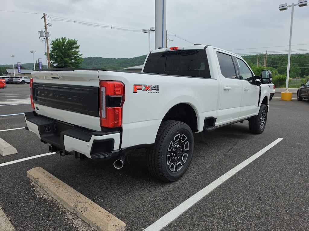 New 2026 Ford Super Duty F-350 Platinum Truck Crew Cab