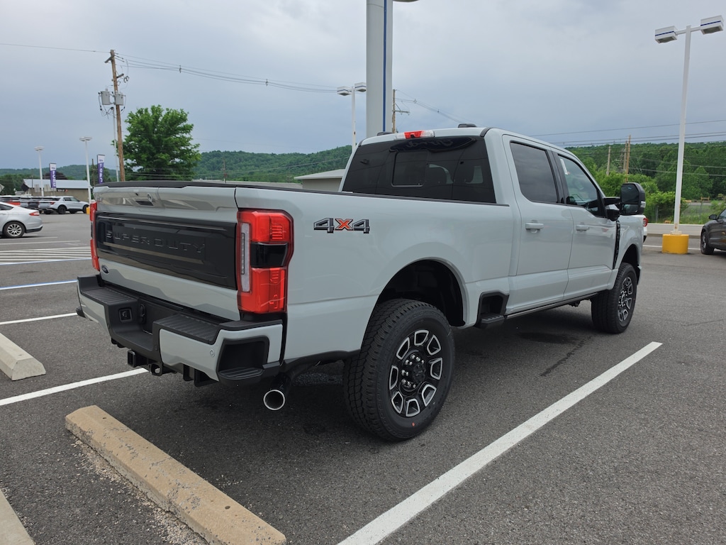 New 2026 Ford Super Duty F-350 Platinum Truck Crew Cab