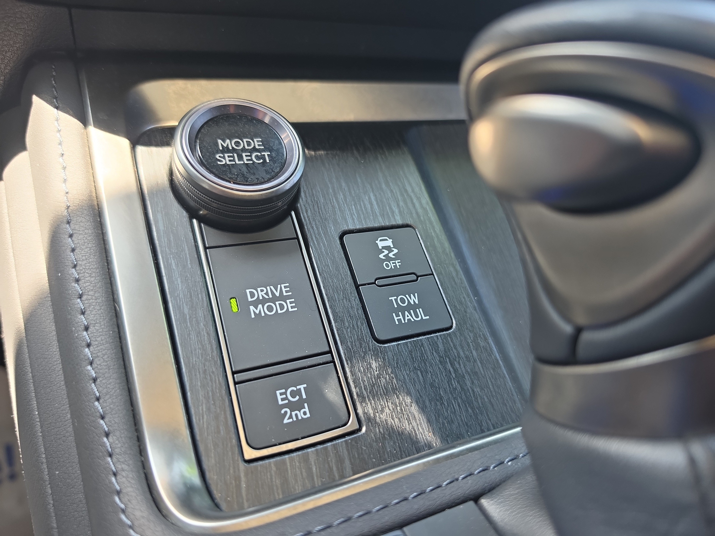 2024 Lexus GX Luxury+ - Photo 29