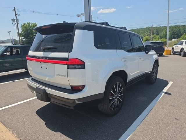 2024 Lexus GX Luxury+ - Photo 3