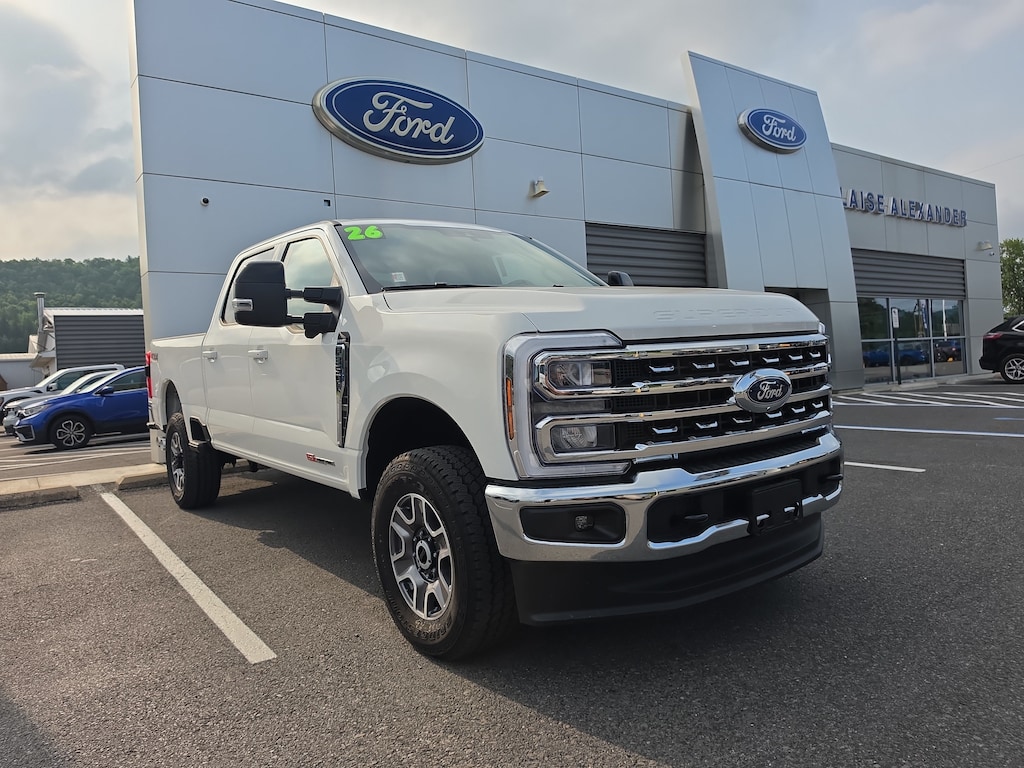 New 2026 Ford Super Duty F-350 LARIAT Truck Crew Cab