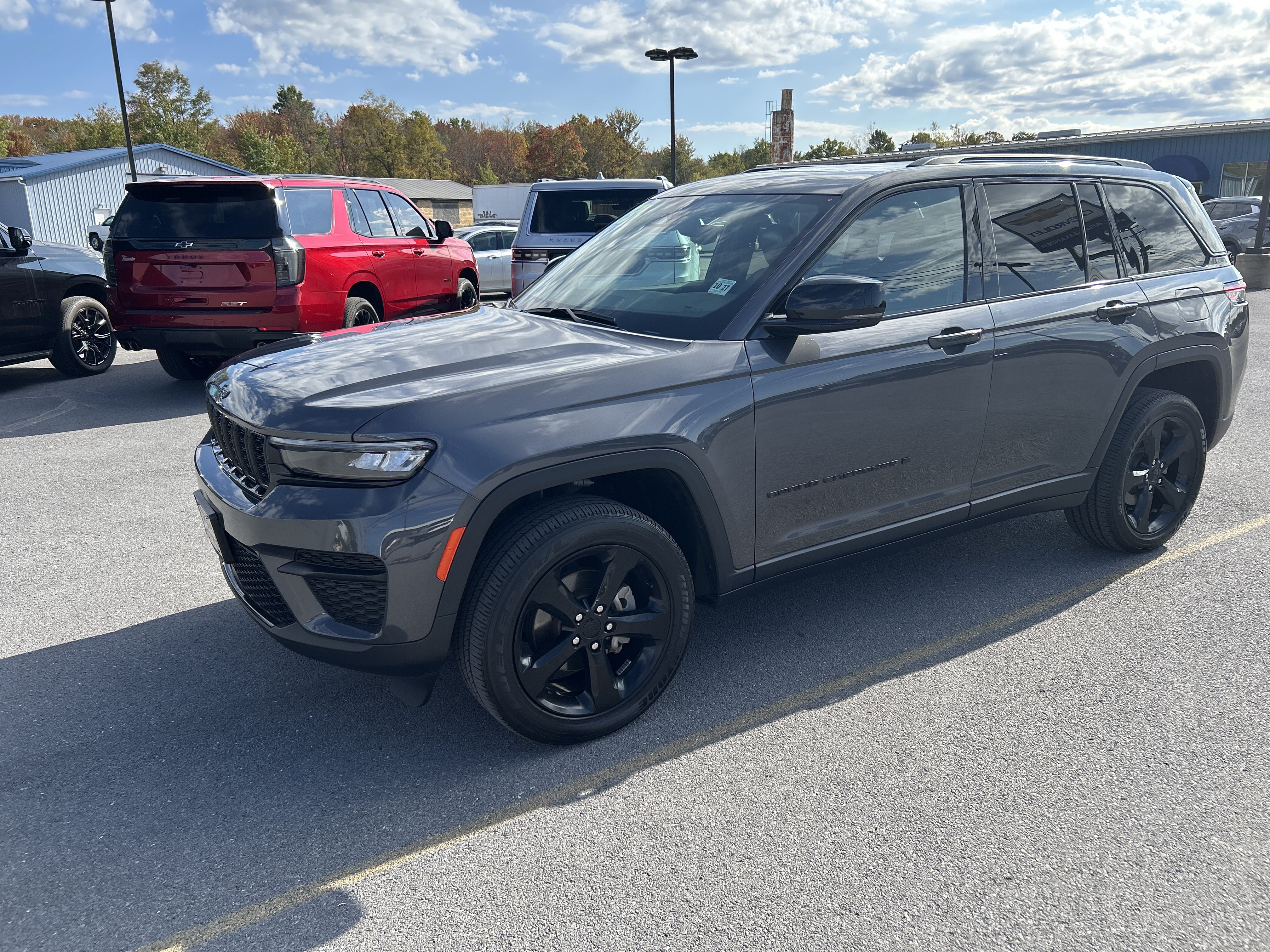 Used 2023 Jeep Grand Cherokee Altitude SUV