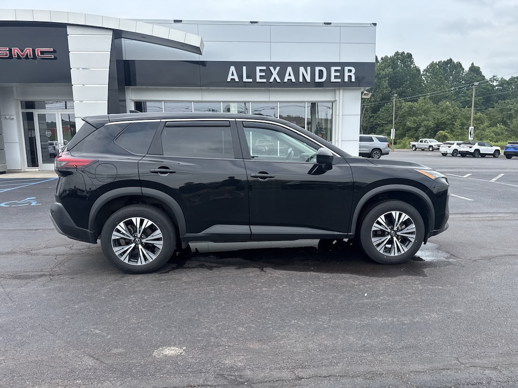 Used 2023 Nissan Rogue SV SUV