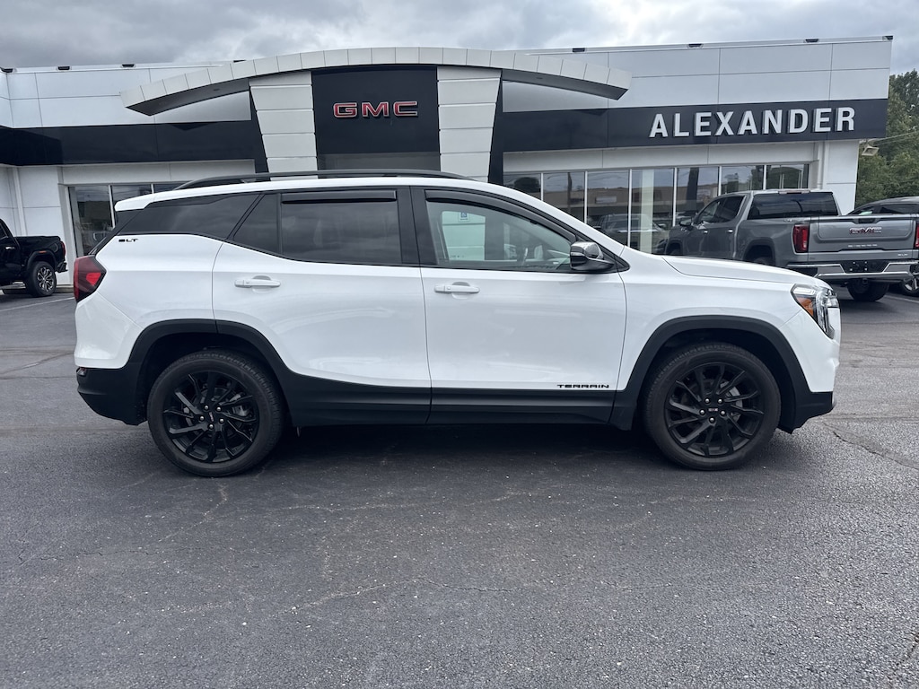 Used 2023 GMC Terrain SLT SUV