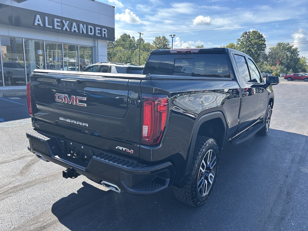 Used 2023 GMC Sierra 1500 AT4 Truck Crew Cab
