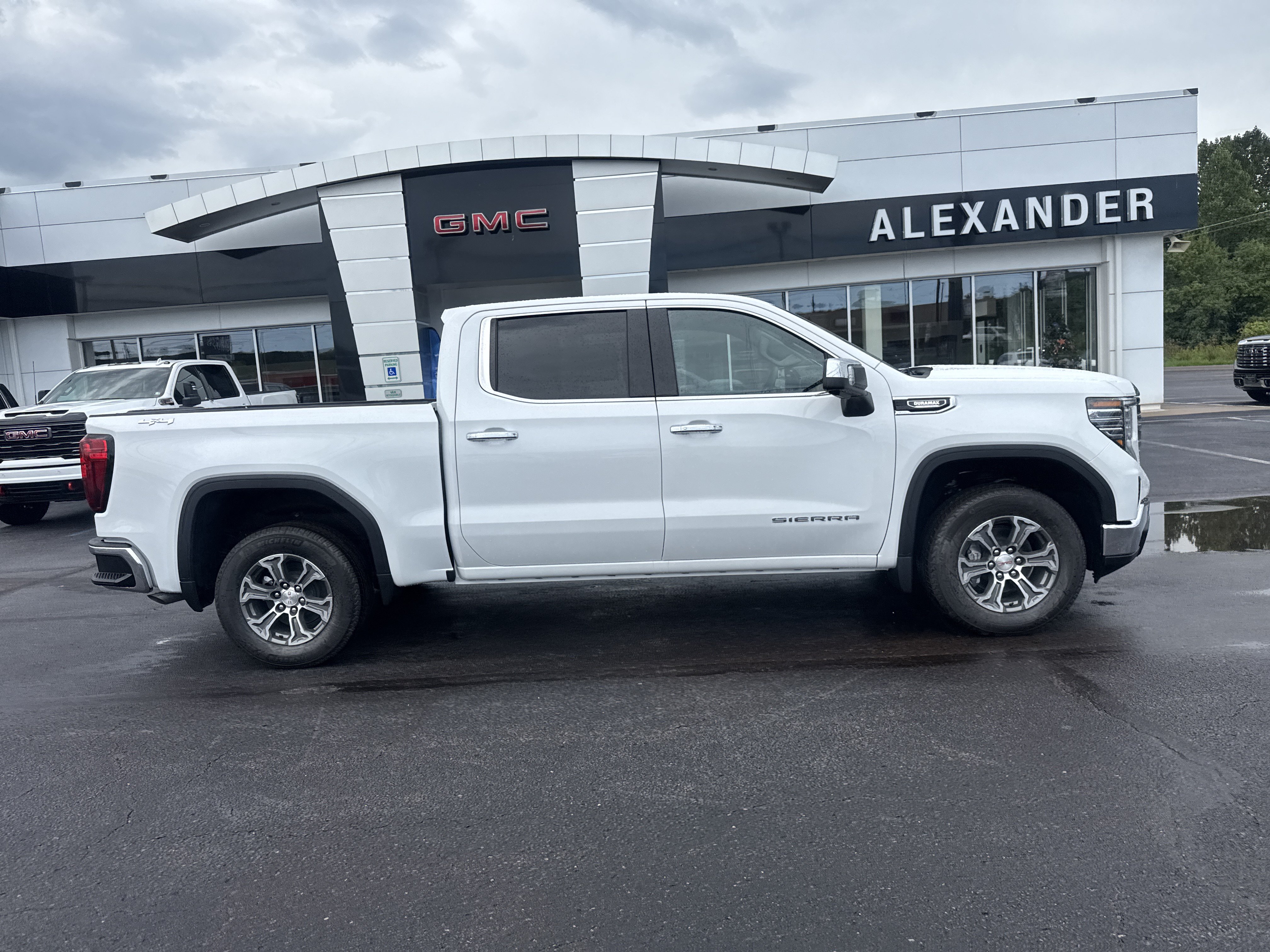 New 2026 GMC Sierra 1500 SLT Truck Crew Cab