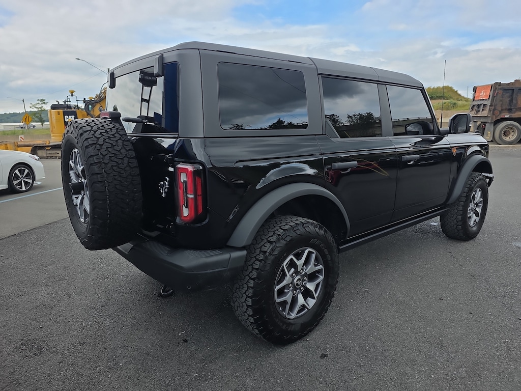 Used 2024 Ford Bronco Badlands SUV
