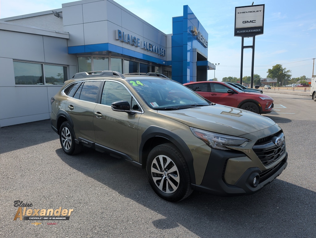 Used 2024 Subaru Outback Premium SUV
