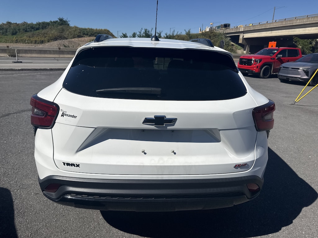 Used 2024 Chevrolet Trax 2RS SUV