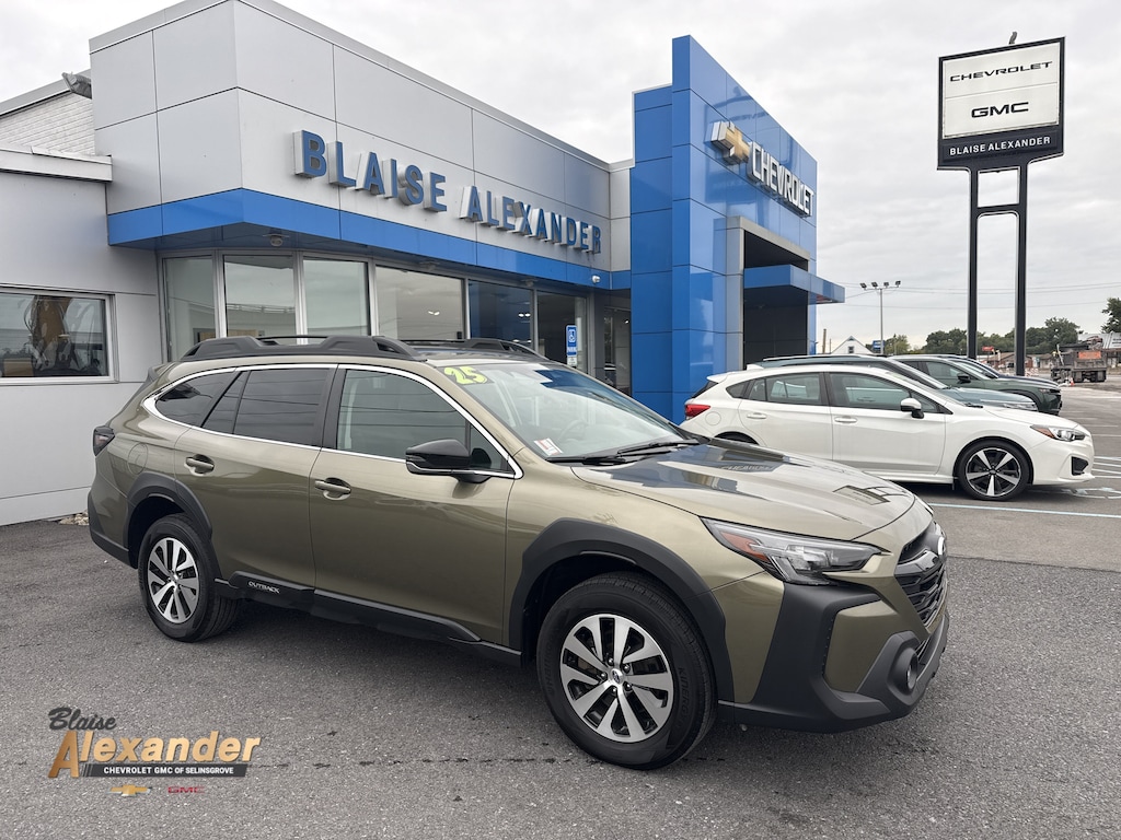 Used 2025 Subaru Outback Premium SUV