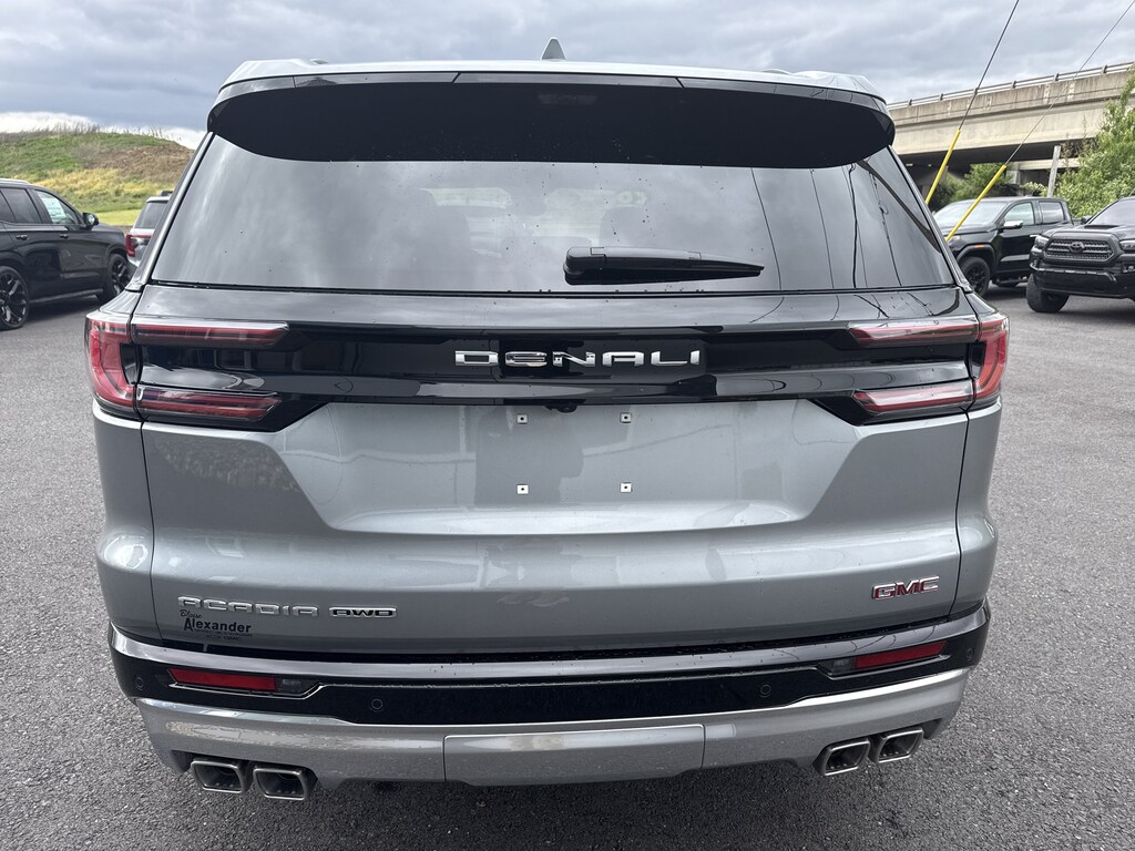 New 2026 GMC Acadia AWD Denali SUV