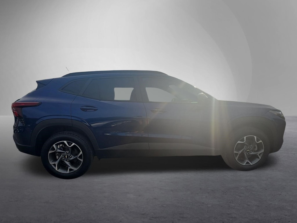 Used 2024 Chevrolet Trax LT SUV