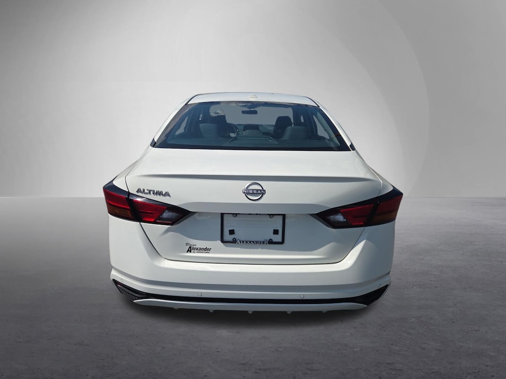 Used 2025 Nissan Altima SV Sedan