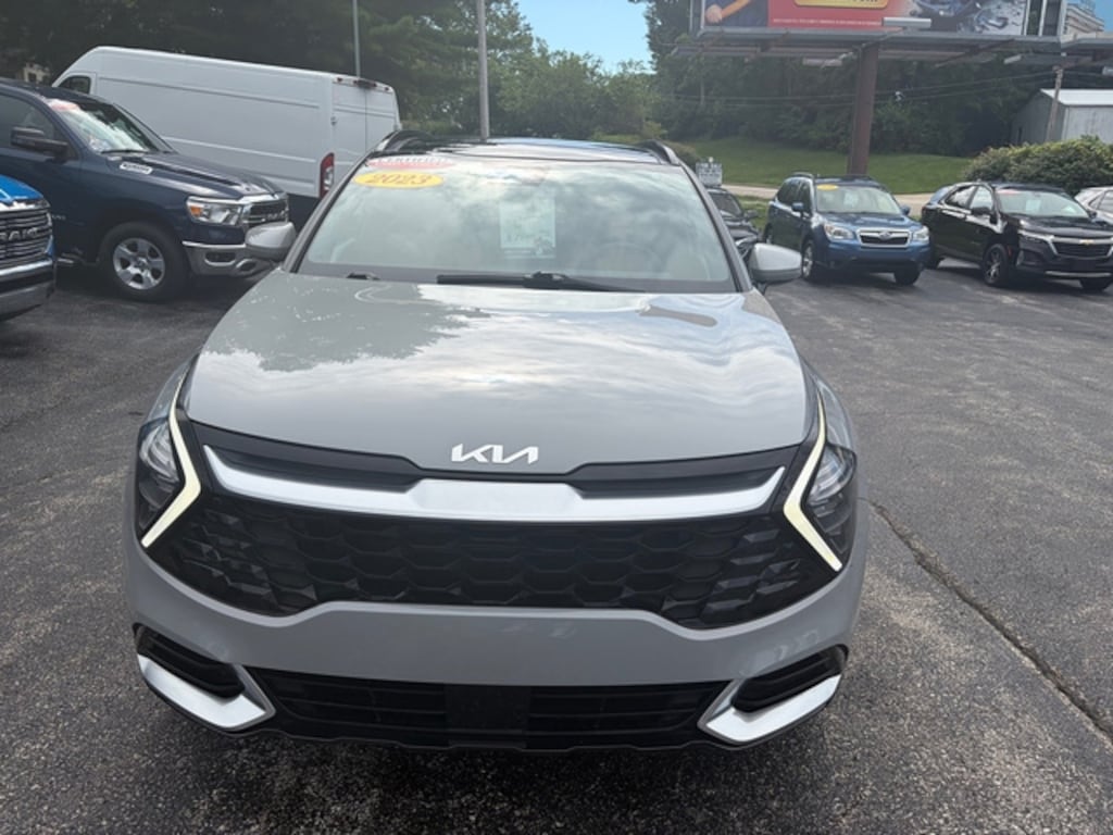 Used 2023 Kia Sportage 32 Miles Per Gallon SUV