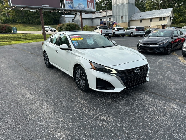 Used 2023 Nissan Altima 2.5 SV Sedan