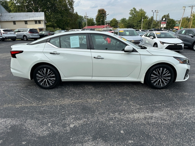 Used 2023 Nissan Altima 2.5 SV Sedan