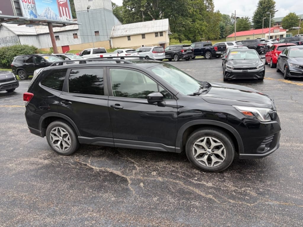 Used 2022 Subaru Forester Premium SUV