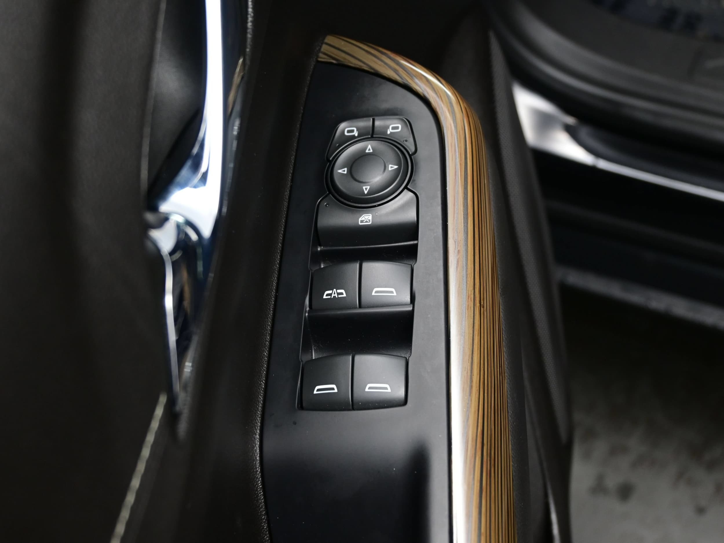 2022 GMC Acadia SLE - Photo 10