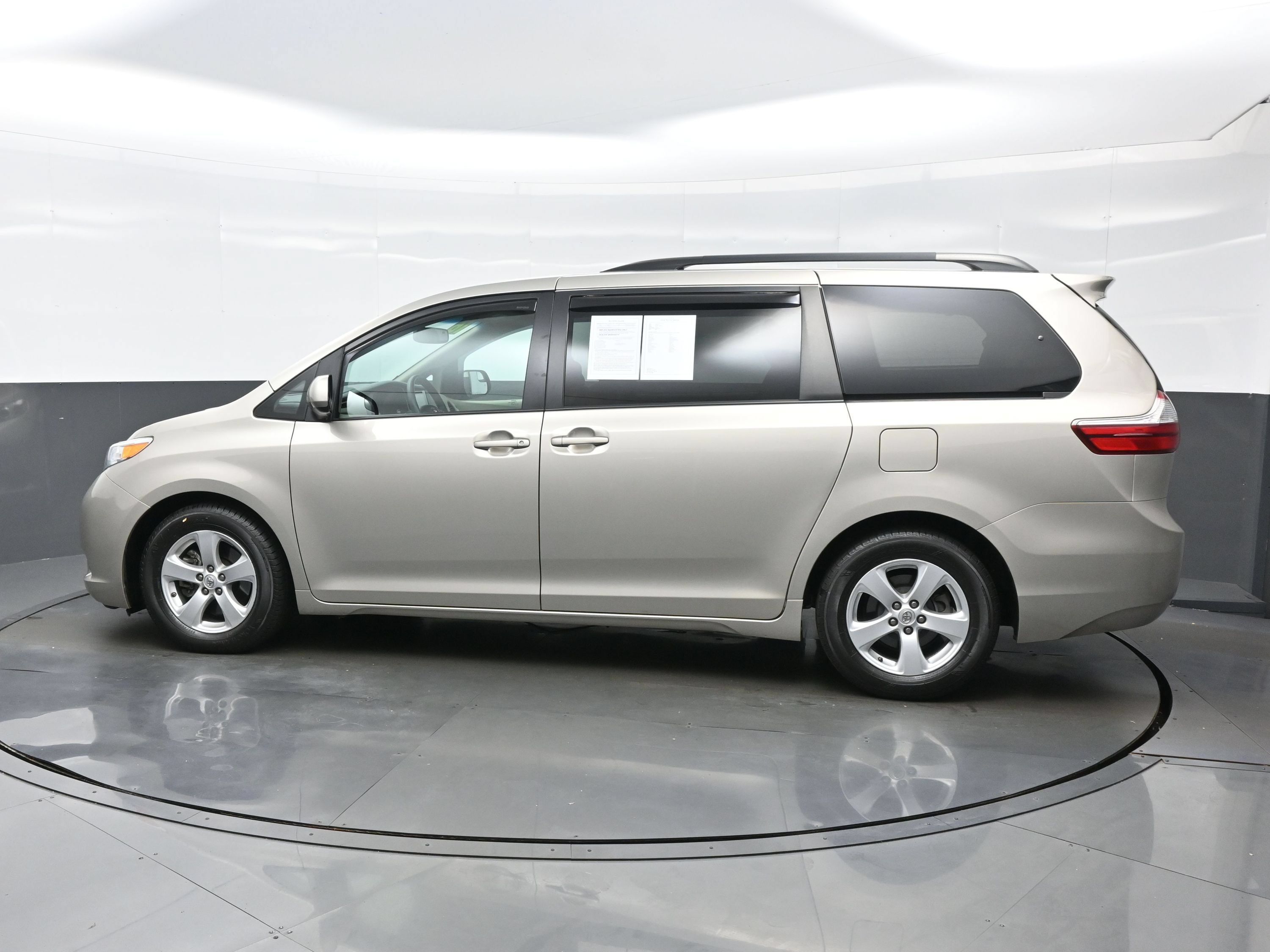 Used 2016 Toyota Sienna LE Van