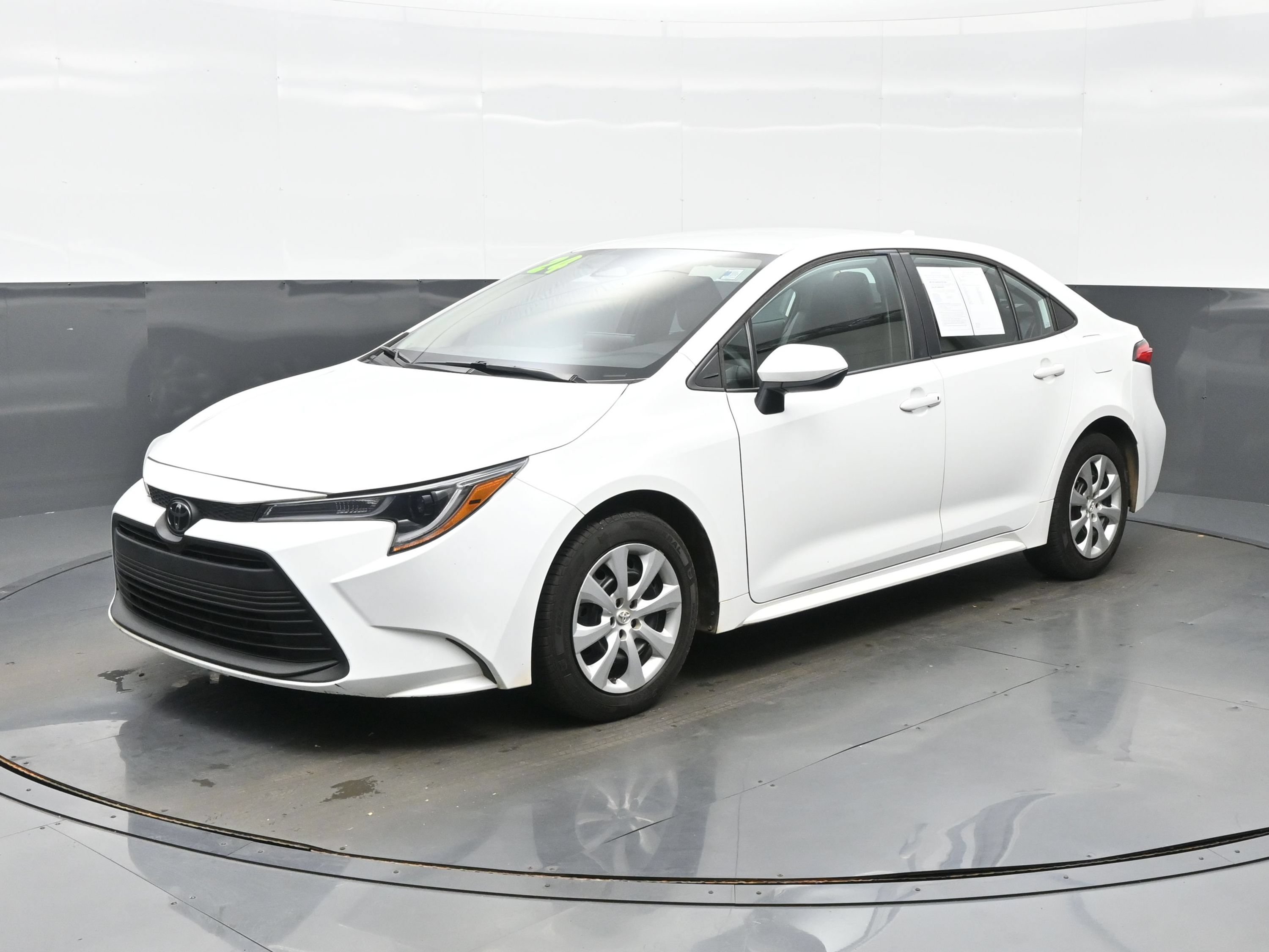 Used 2024 Toyota Corolla LE LE CVT
