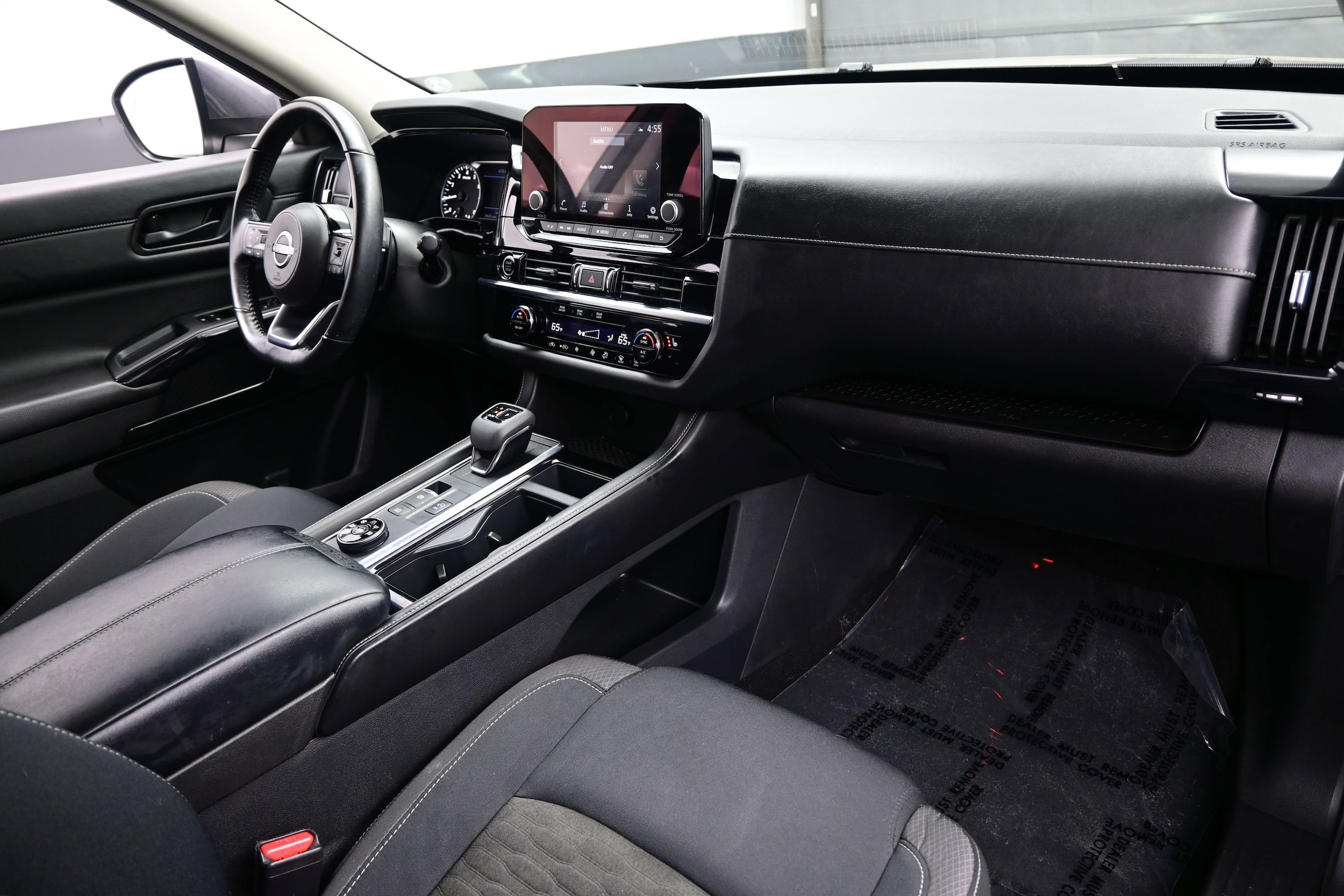 2023 Nissan Pathfinder SV - Photo 15