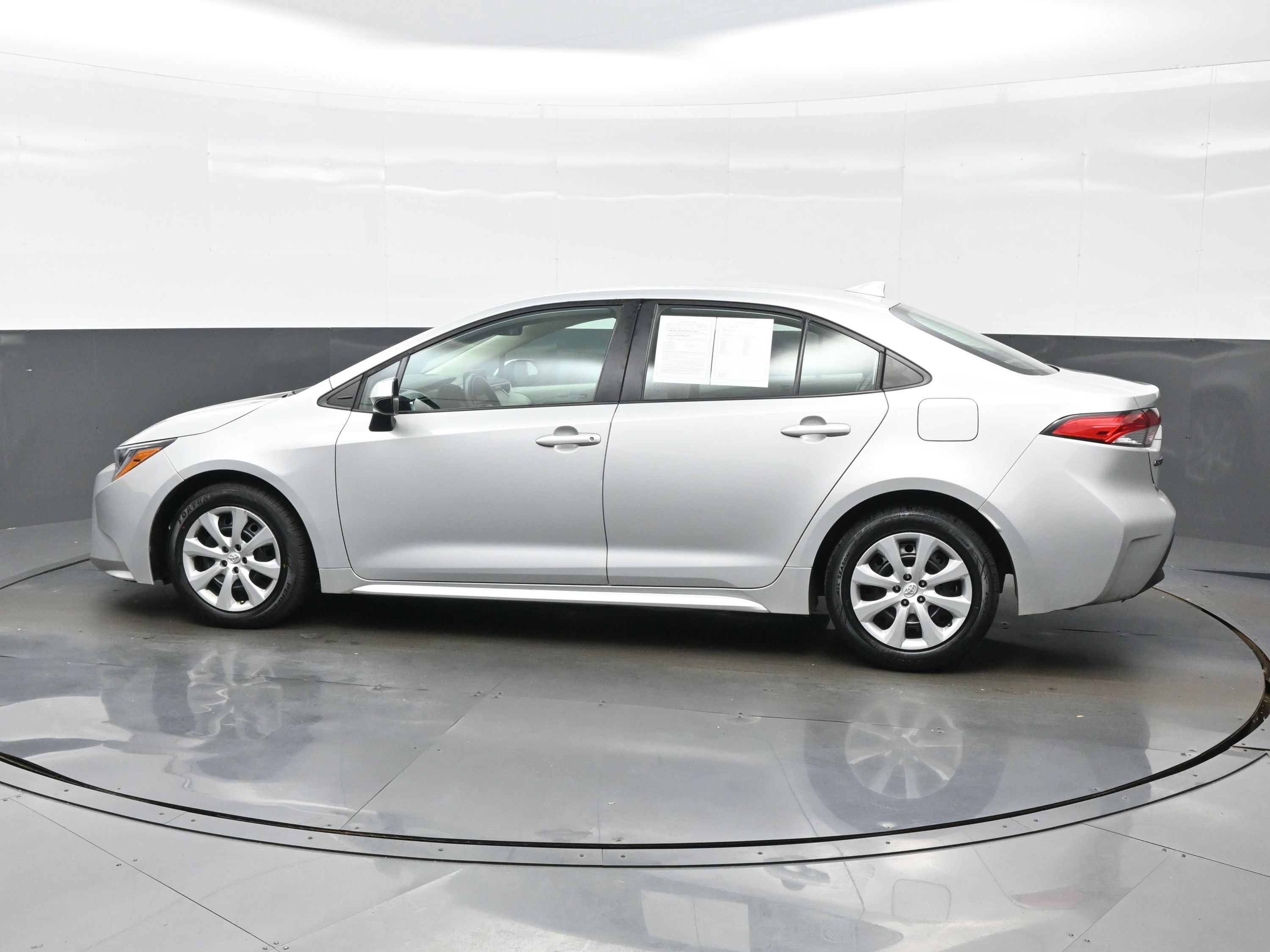 Used 2024 Toyota Corolla LE LE CVT