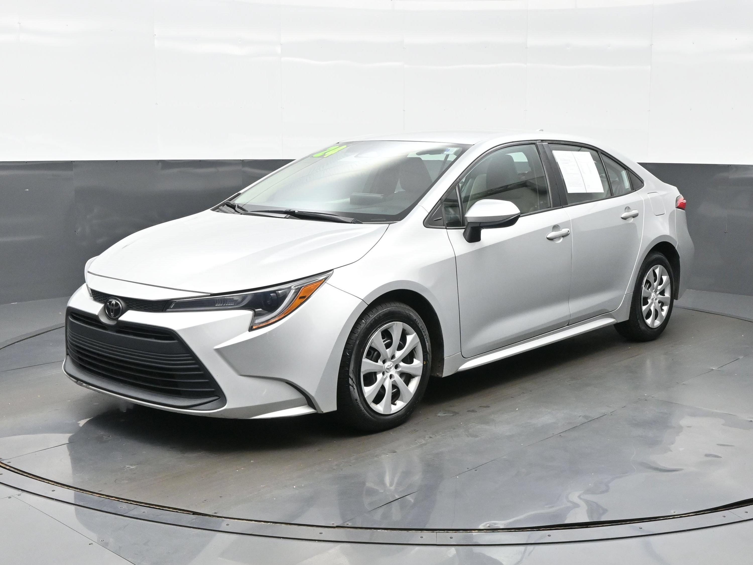 Used 2024 Toyota Corolla LE LE CVT