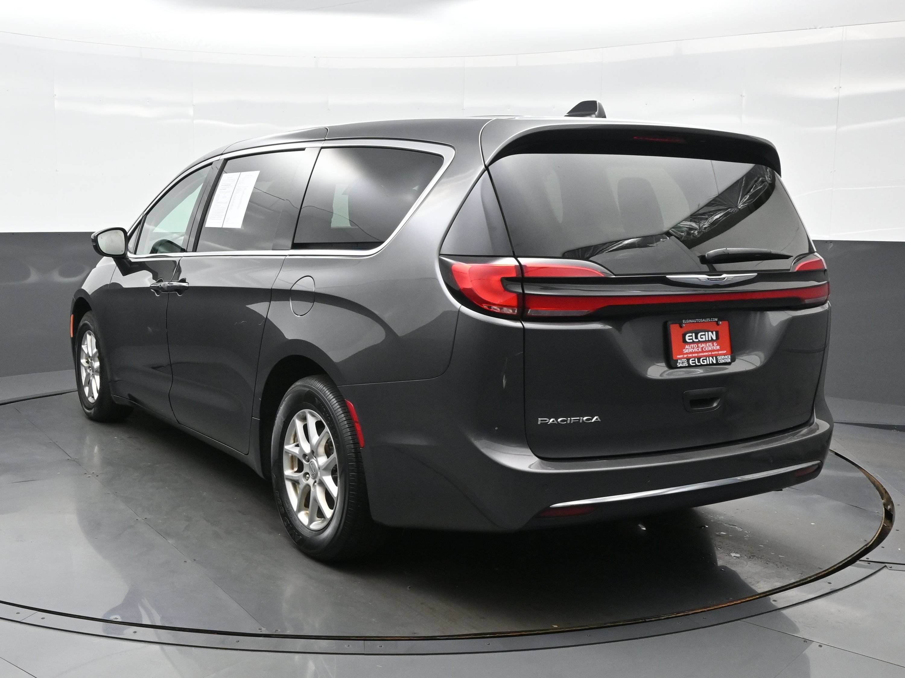 Used 2023 Chrysler Pacifica Touring L Van Passenger Van