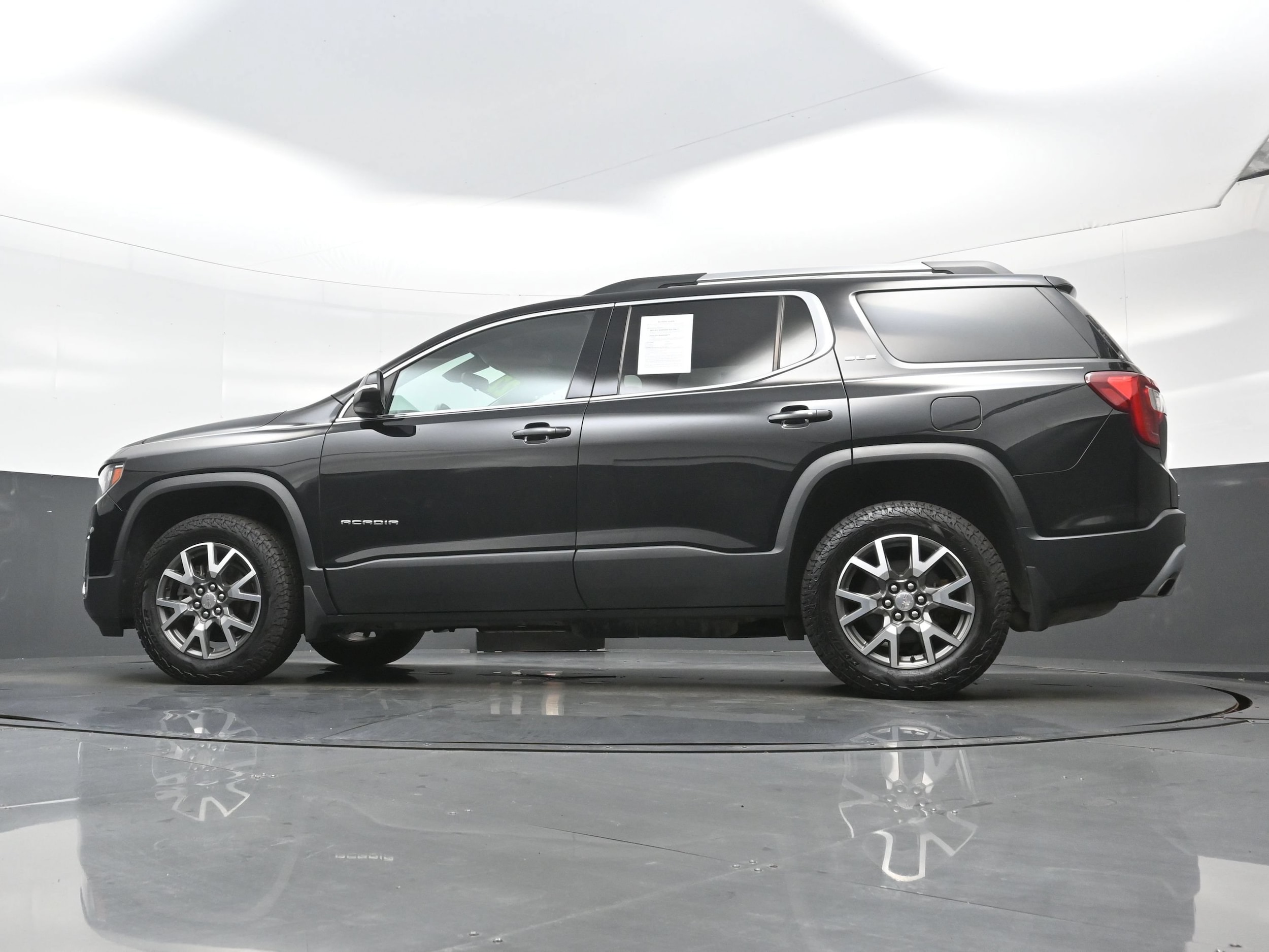 2022 GMC Acadia SLE - Photo 28