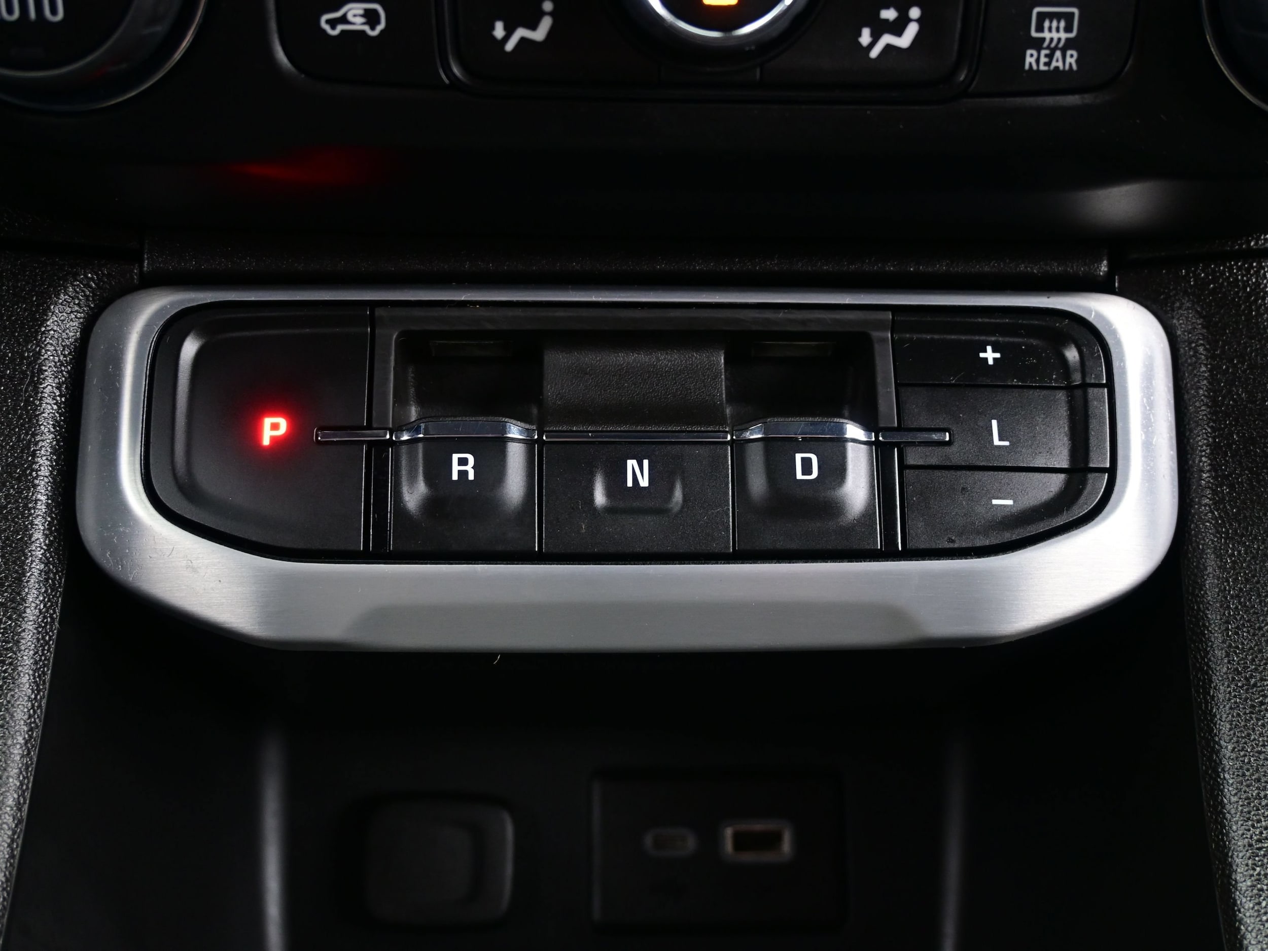 2022 GMC Acadia SLE - Photo 21