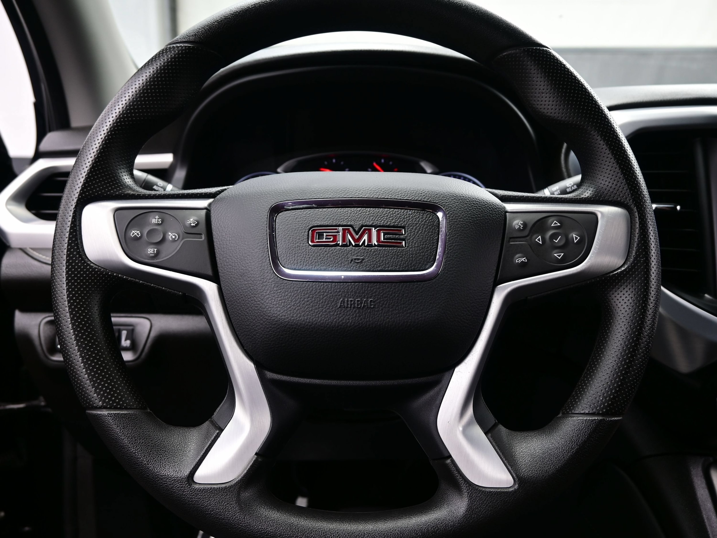 2022 GMC Acadia SLE - Photo 24