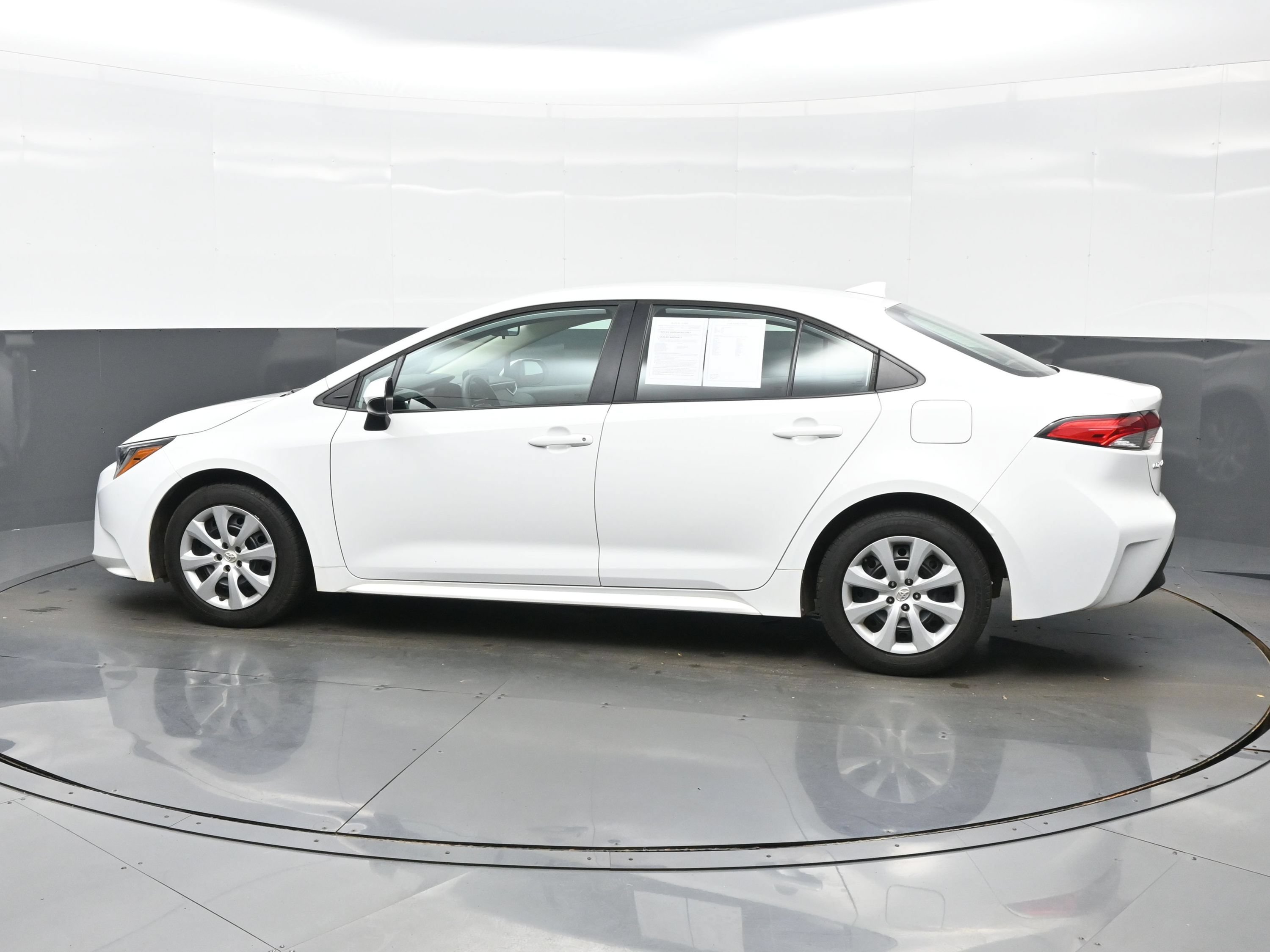 Used 2024 Toyota Corolla LE LE CVT