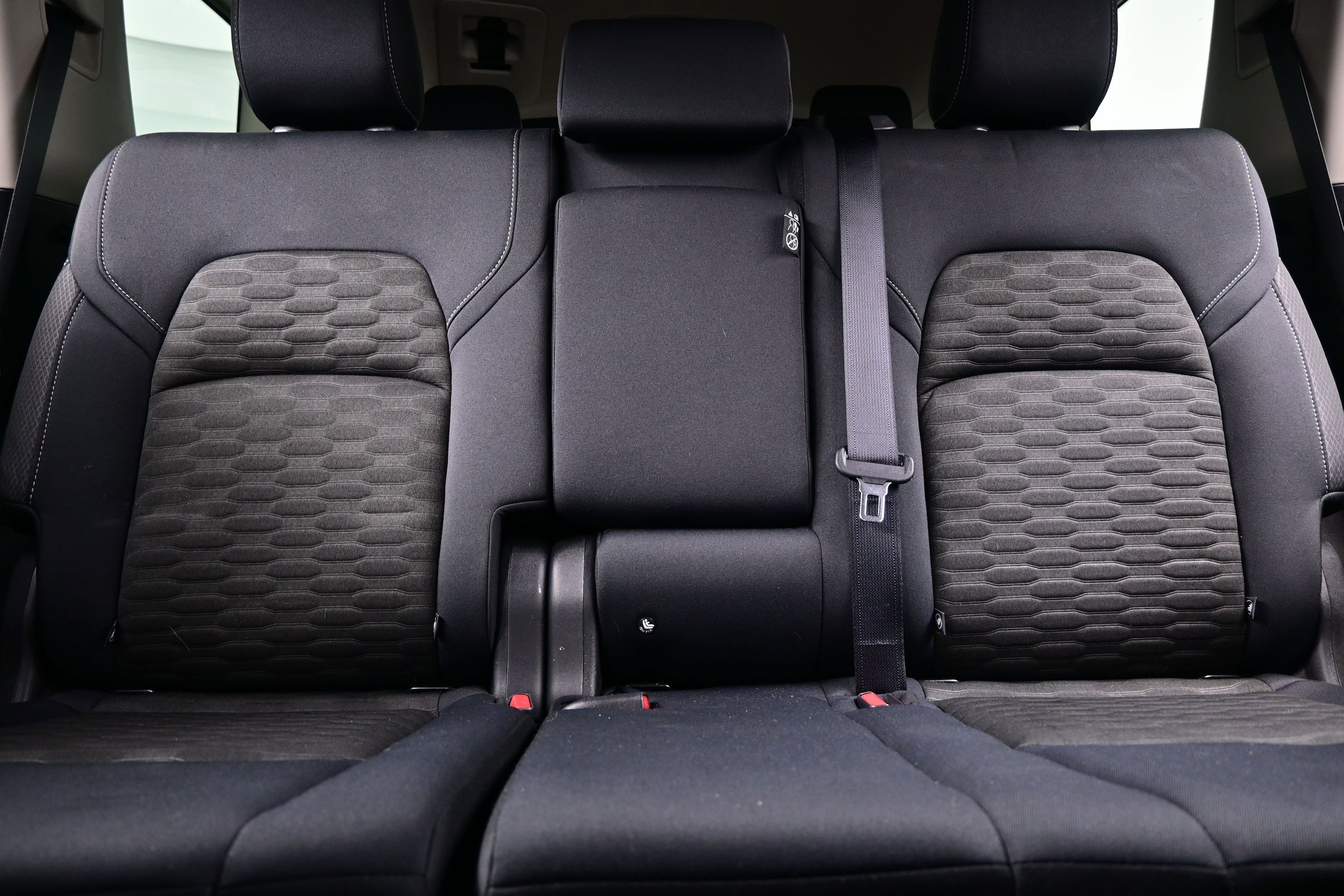 2023 Nissan Pathfinder SV - Photo 16