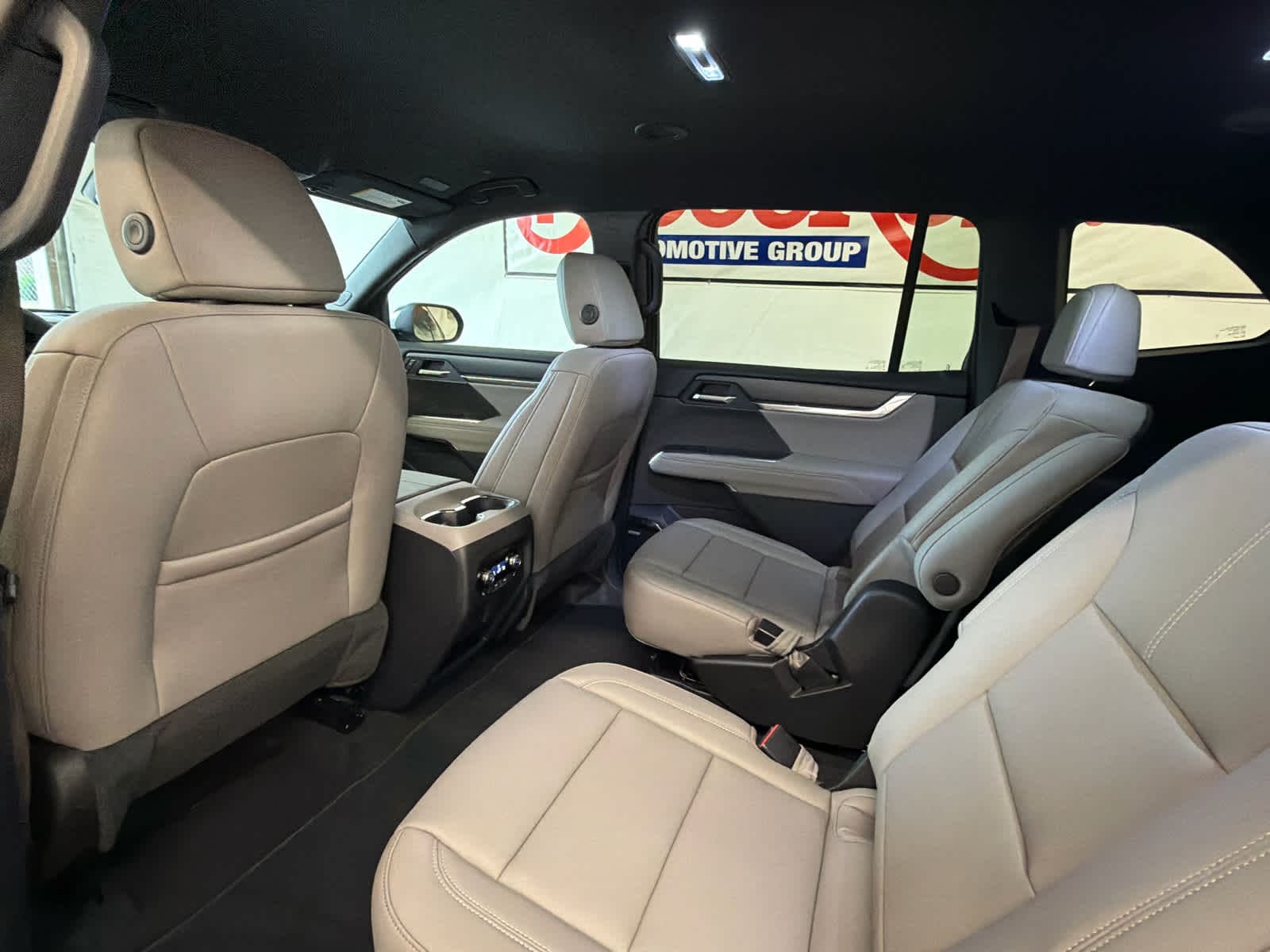 2027 GMC Acadia Elevation - Photo 20
