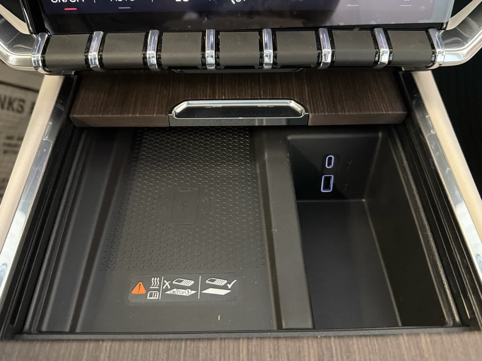 2026 GMC Acadia Denali - Photo 55
