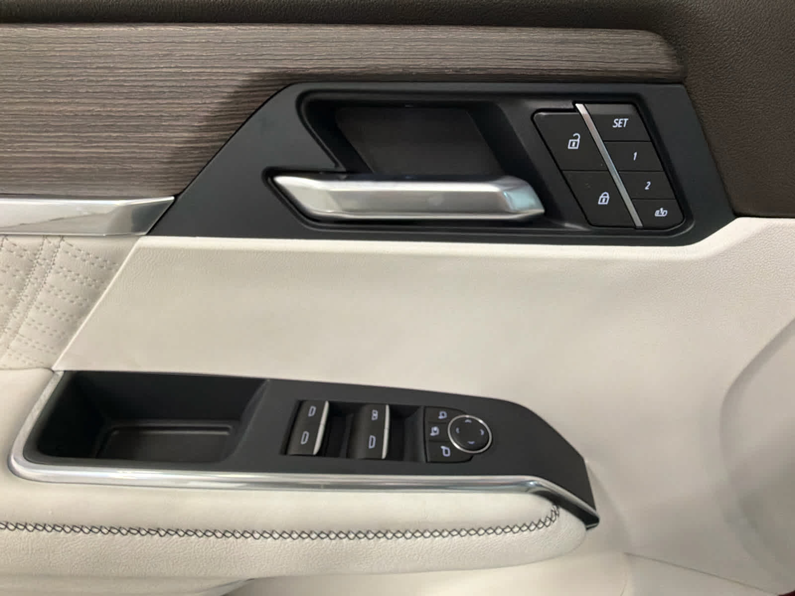 2026 GMC Acadia Denali - Photo 20
