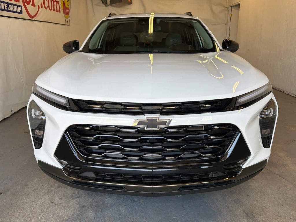 Used 2025 Chevrolet Trax Activ SUV