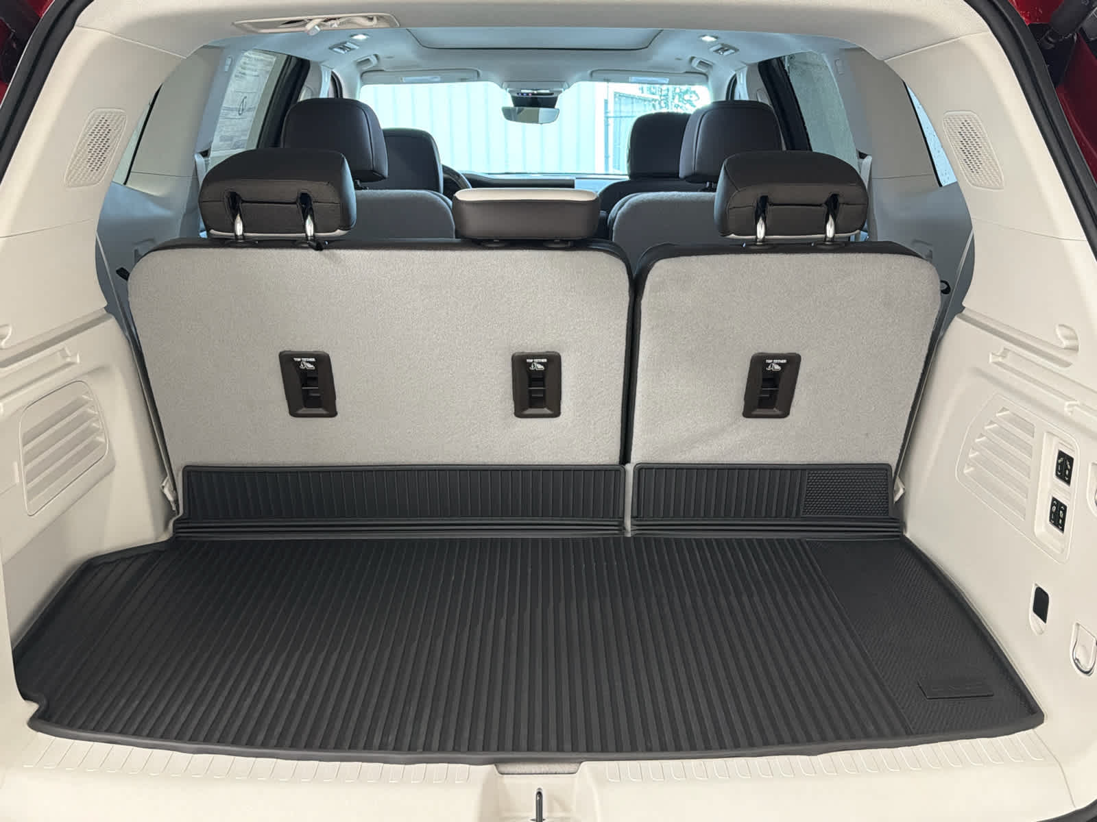 2026 GMC Acadia Denali - Photo 7