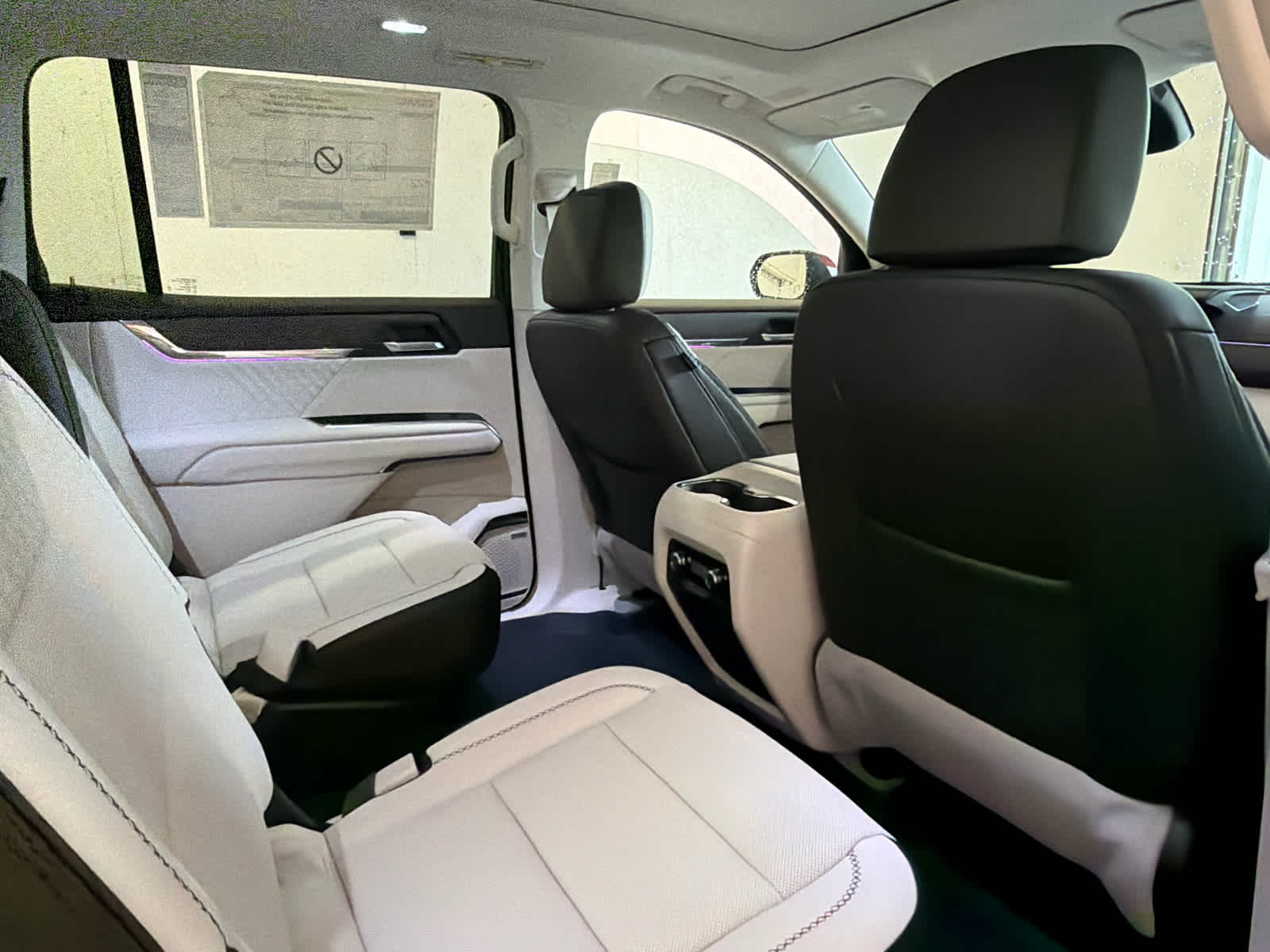2026 GMC Acadia Denali - Photo 34