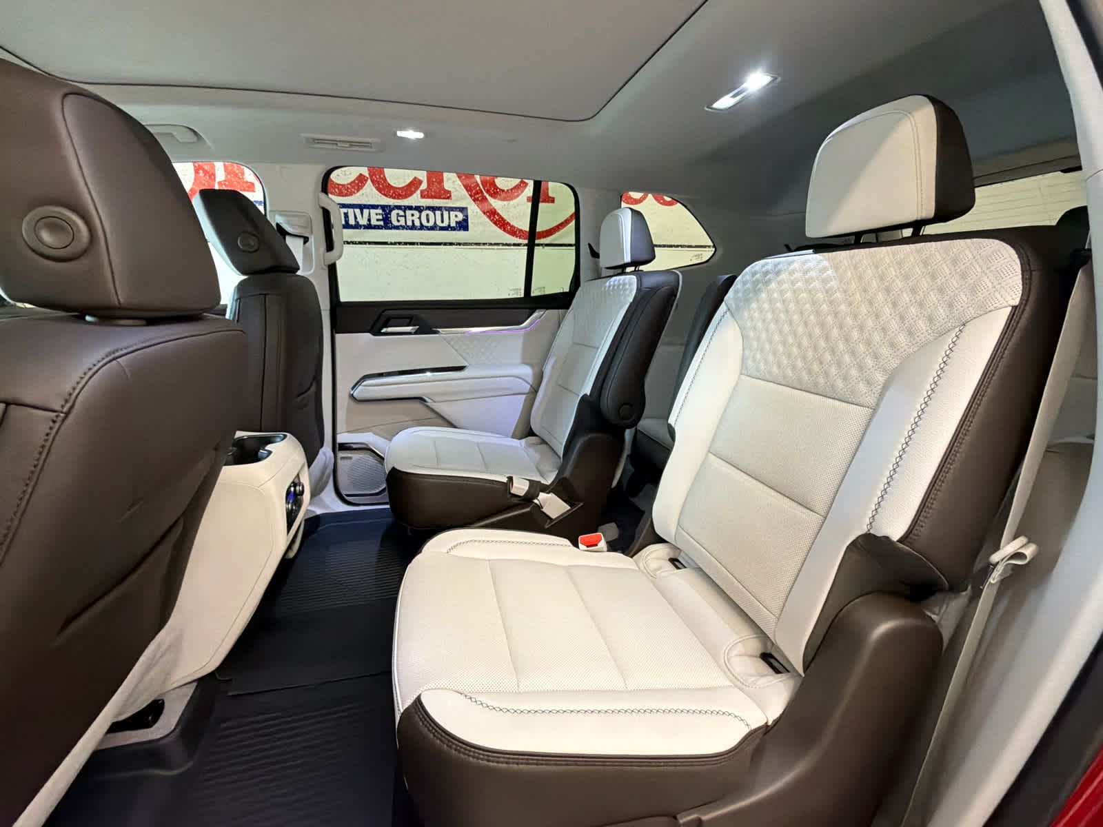 2026 GMC Acadia Denali - Photo 24
