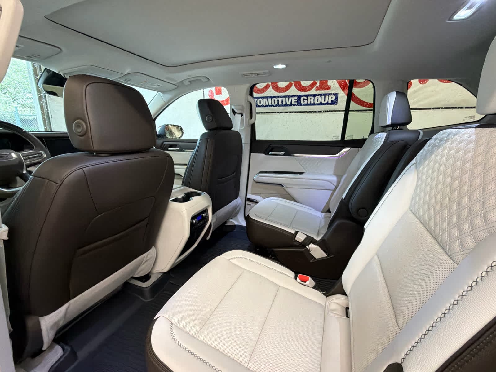 2026 GMC Acadia Denali - Photo 23